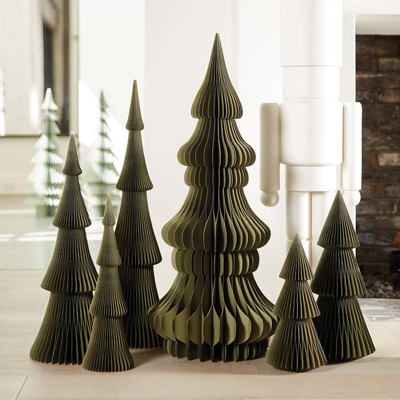 Santa Barbara Design Studio by Creative Brands - Paper Tree - Frasier Fir Forest Green 18"