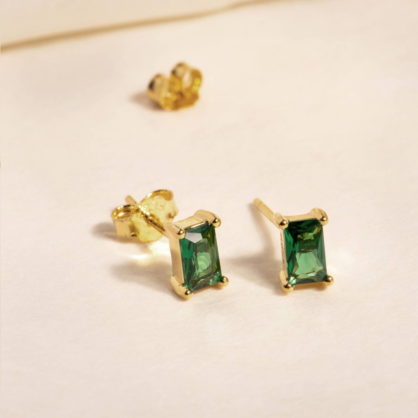 MAIVE - Baguette Studs