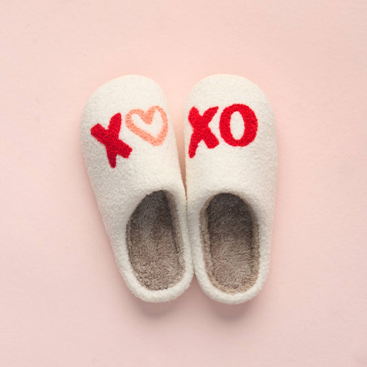 The Darling Effect - Fuzzy Slippers - XOXO