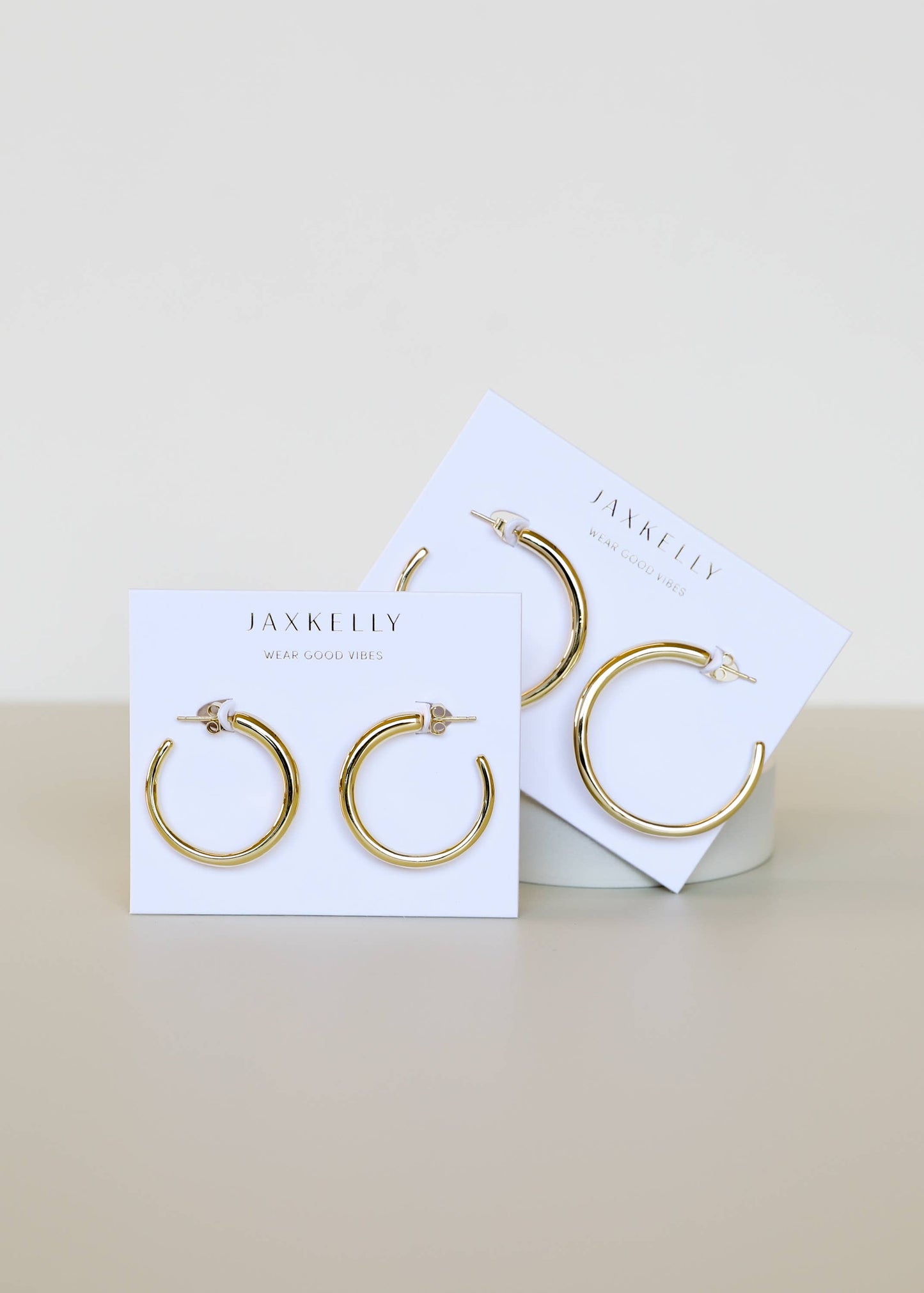 JaxKelly - Everyday Gold Hoop Earrings - Medium