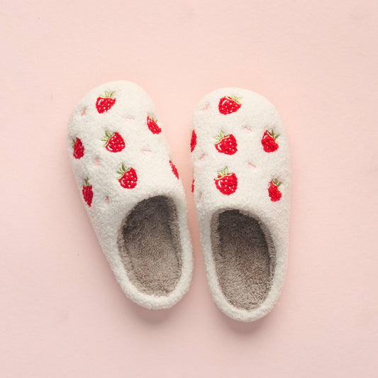 The Darling Effect - Fuzzy Slippers - Strawberries