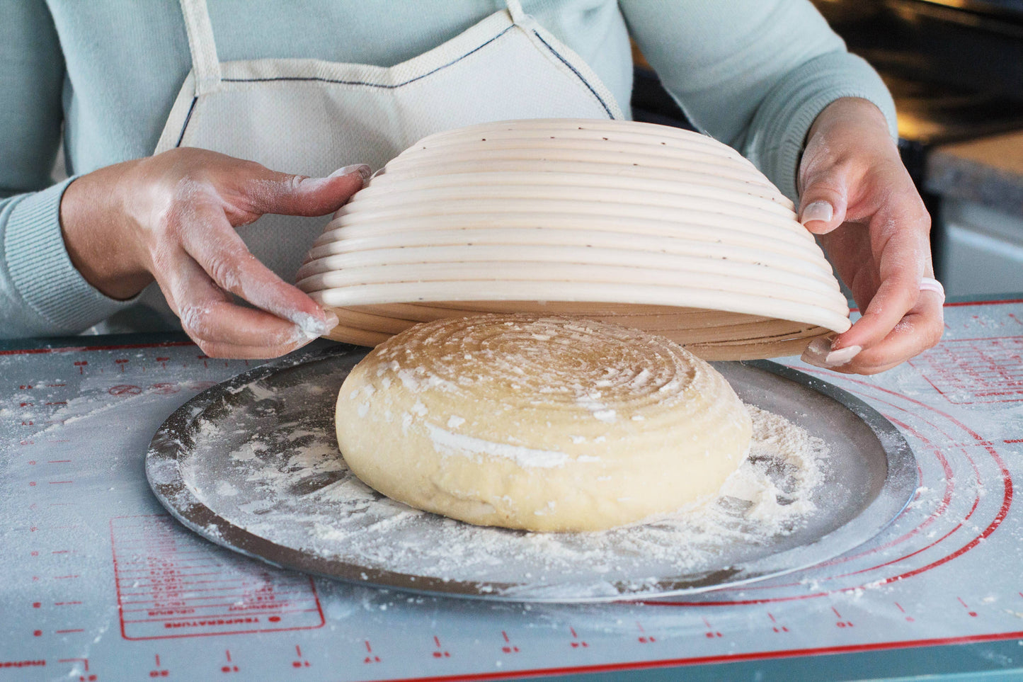 Bospak - 10"  Round Bread  Proofing Basket Rattan bowl w/cloth Liner